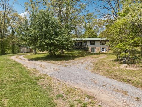 2137 Pigeon Springs Road Tracy City TN 37387
