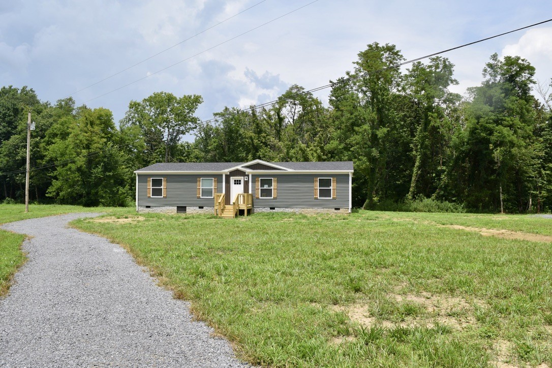 Westmoreland TN, 2192 Shrum Cemetery Road