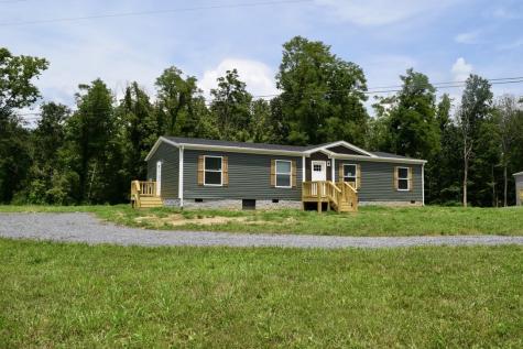 2192 Shrum Cemetery Road Westmoreland TN 37186