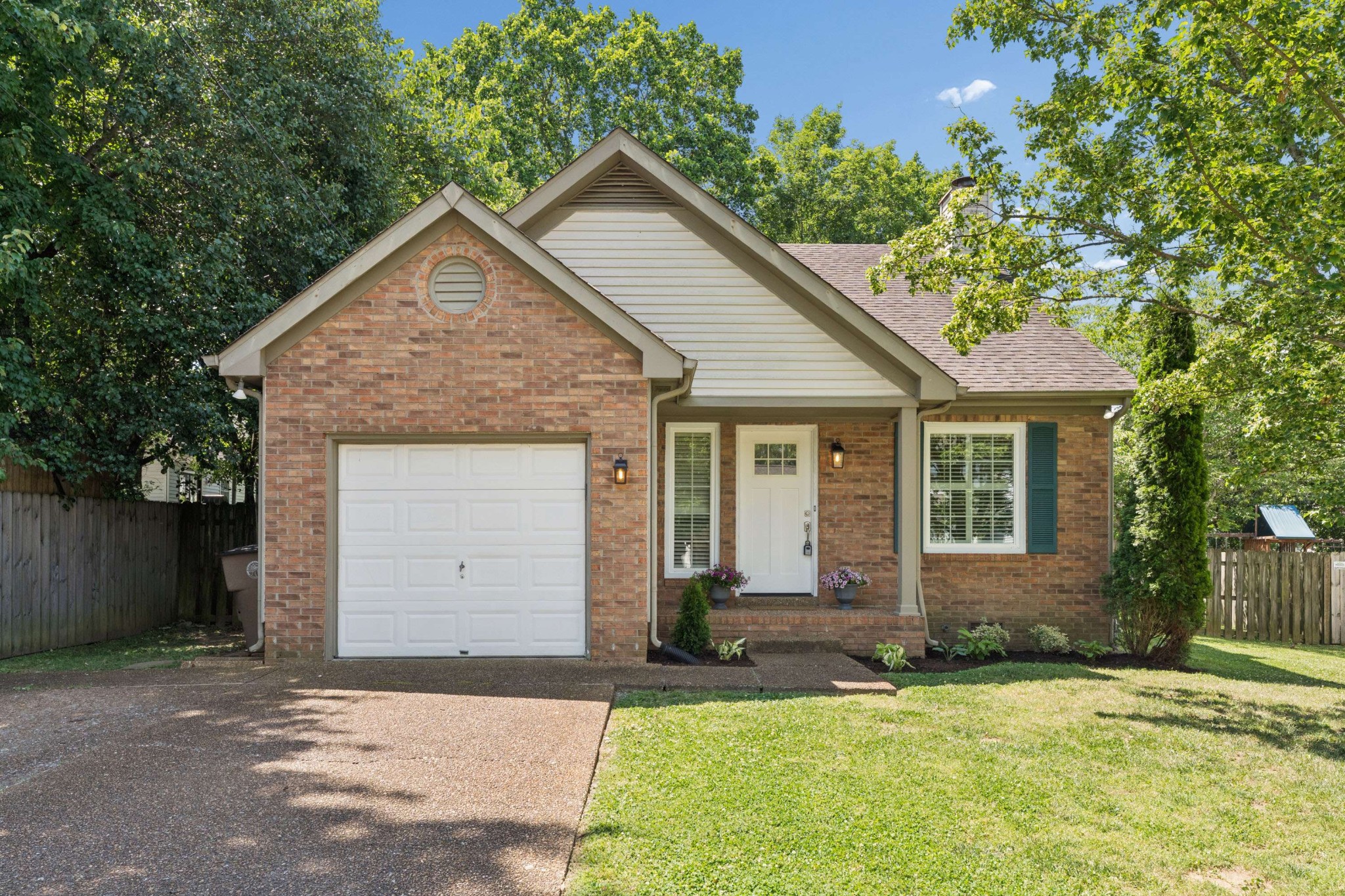 5204 Village Trace Nashville TN 37211