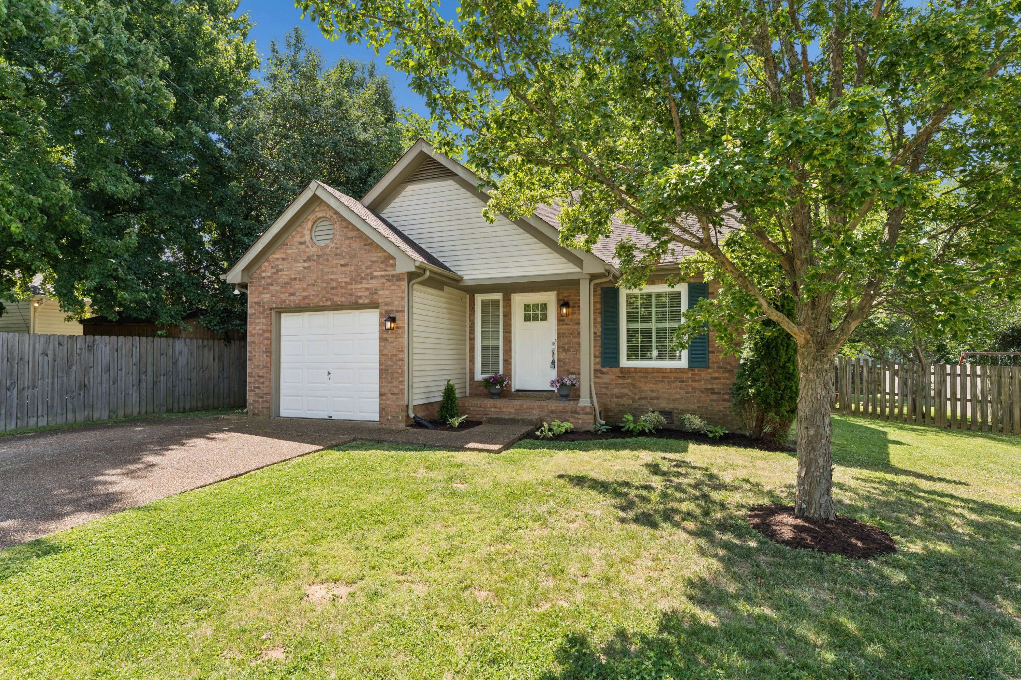 5204 Village Trace Nashville TN 37211