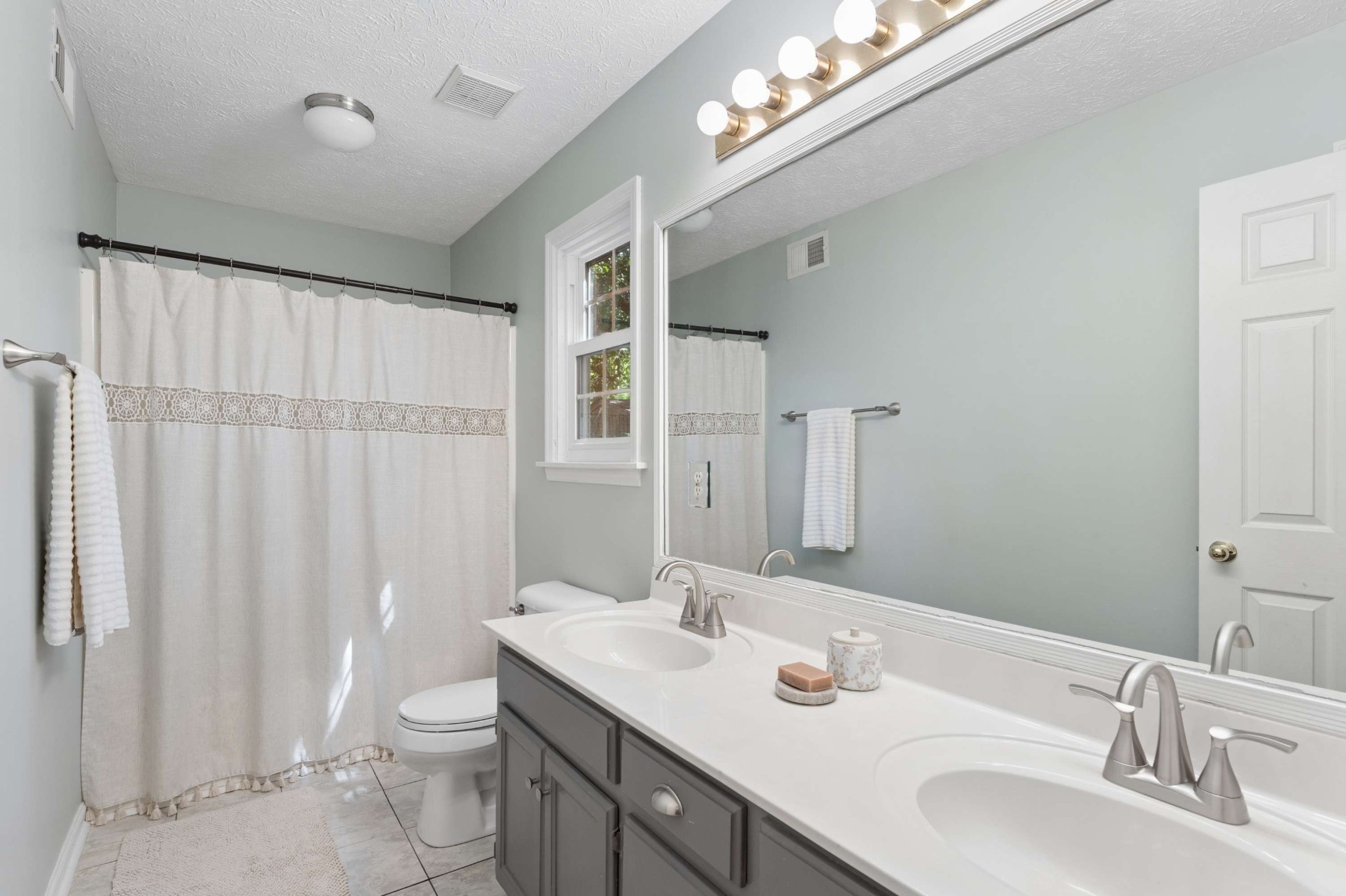 5204 Village Trace Nashville TN 37211