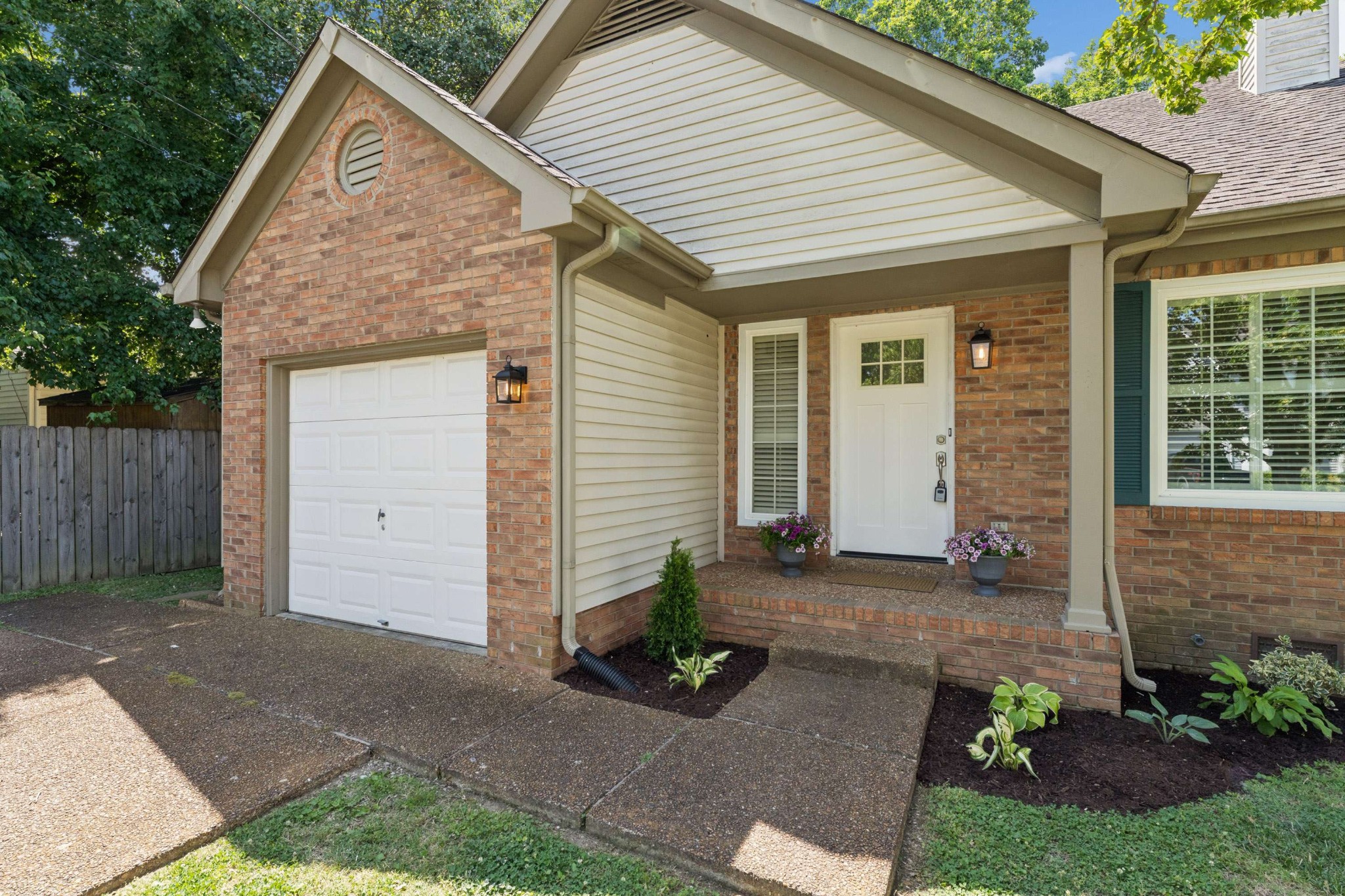 5204 Village Trace Nashville TN 37211