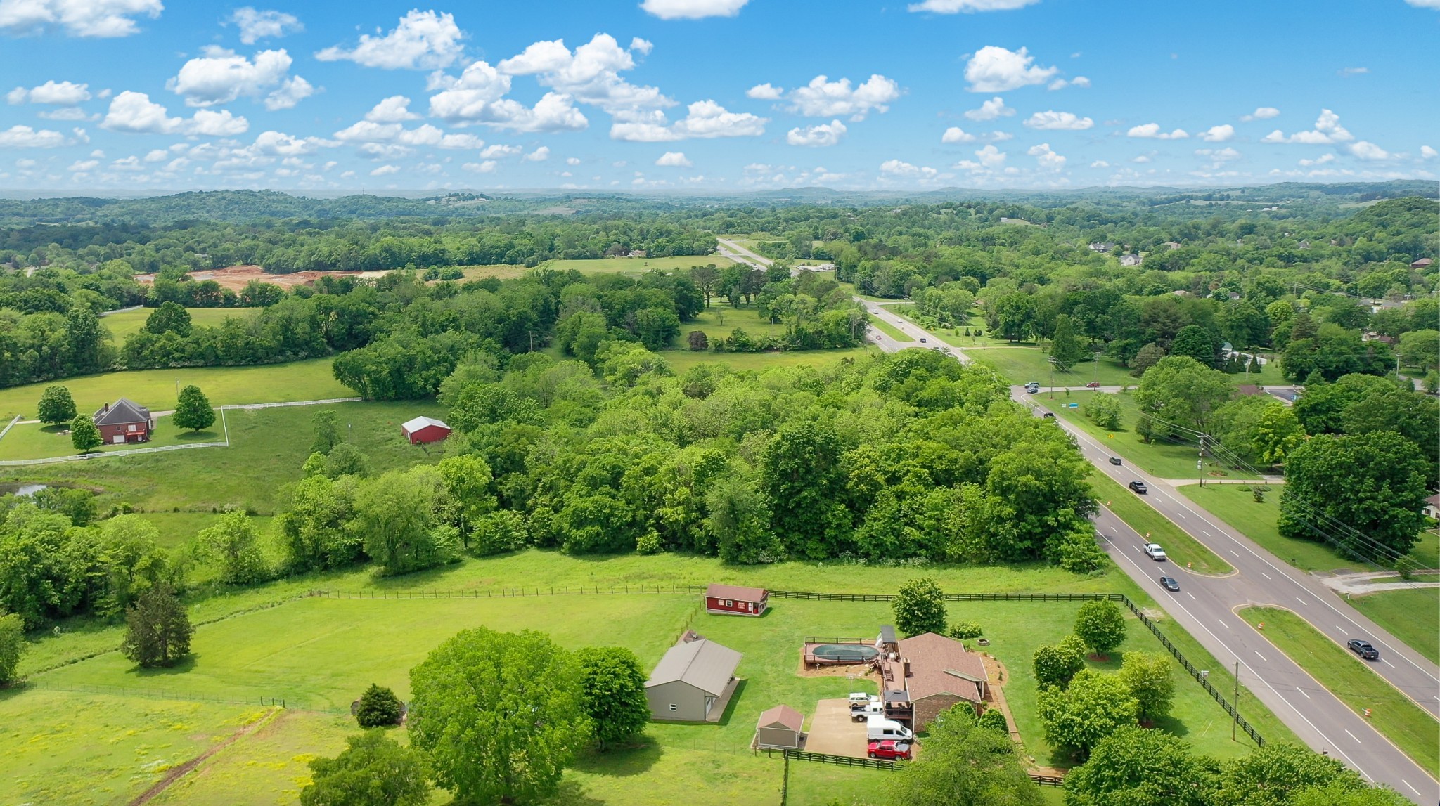 2348 Nashville Highway Columbia TN 38401