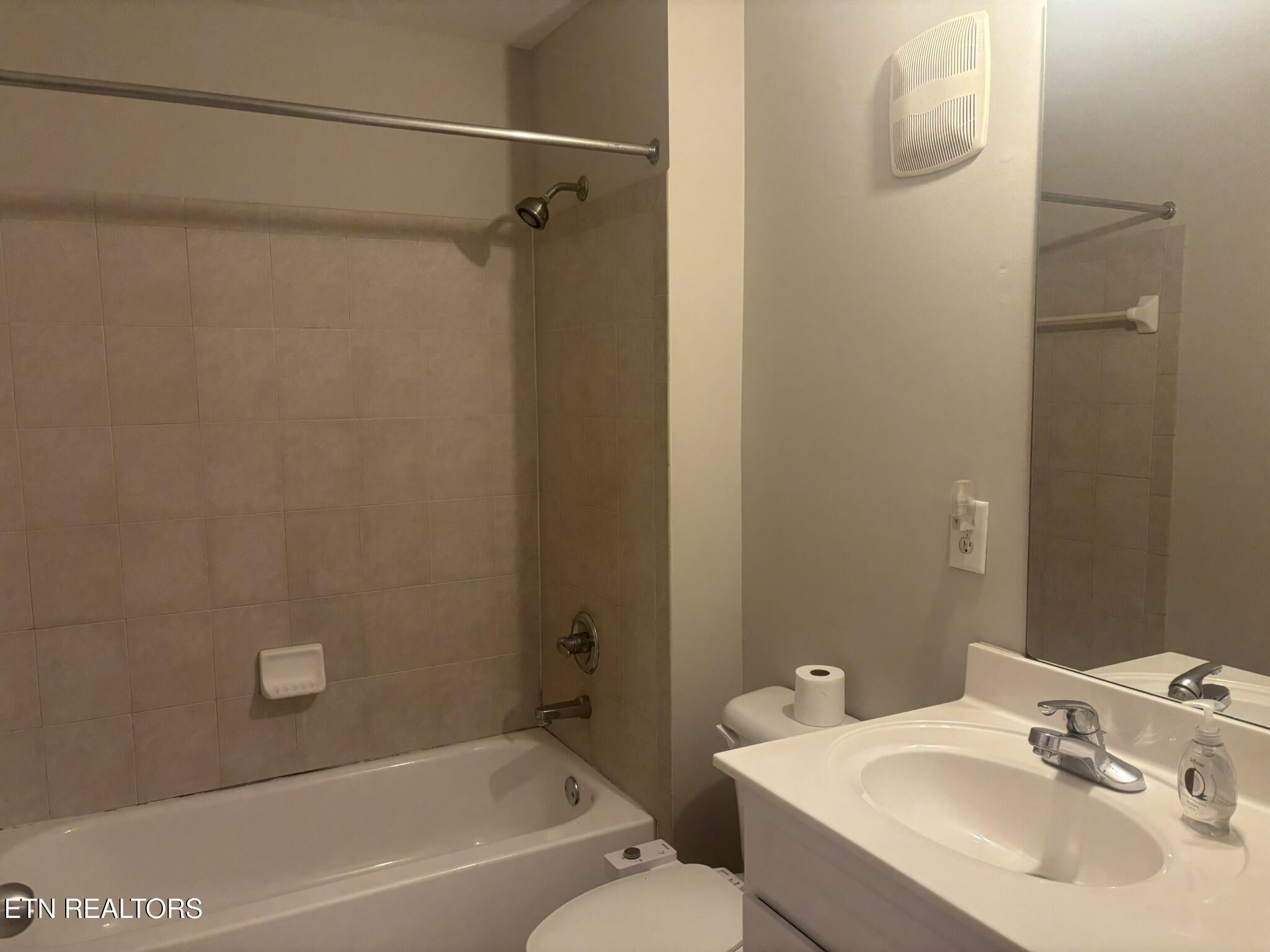 3921 Cherokee Woods Way Knoxville TN 37920