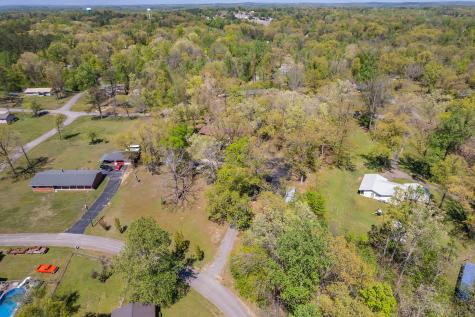 280 E Highland Street Decaturville TN 38329