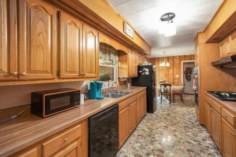 280 E Highland Street Decaturville TN 38329