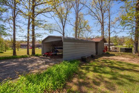 280 E Highland Street Decaturville TN 38329