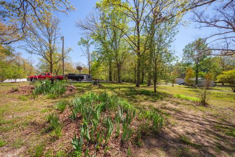 280 E Highland Street Decaturville TN 38329