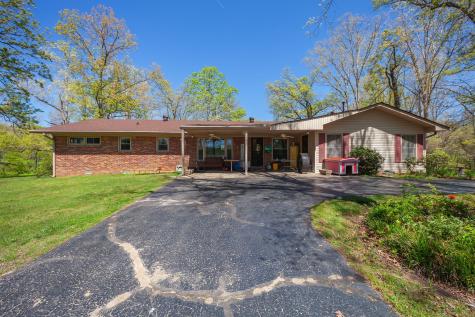 280 E Highland Street Decaturville TN 38329