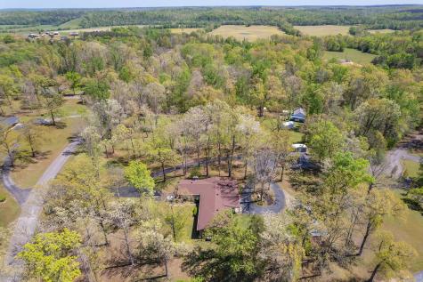 280 E Highland Street Decaturville TN 38329