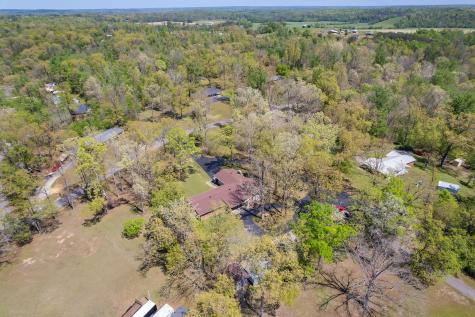 280 E Highland Street Decaturville TN 38329