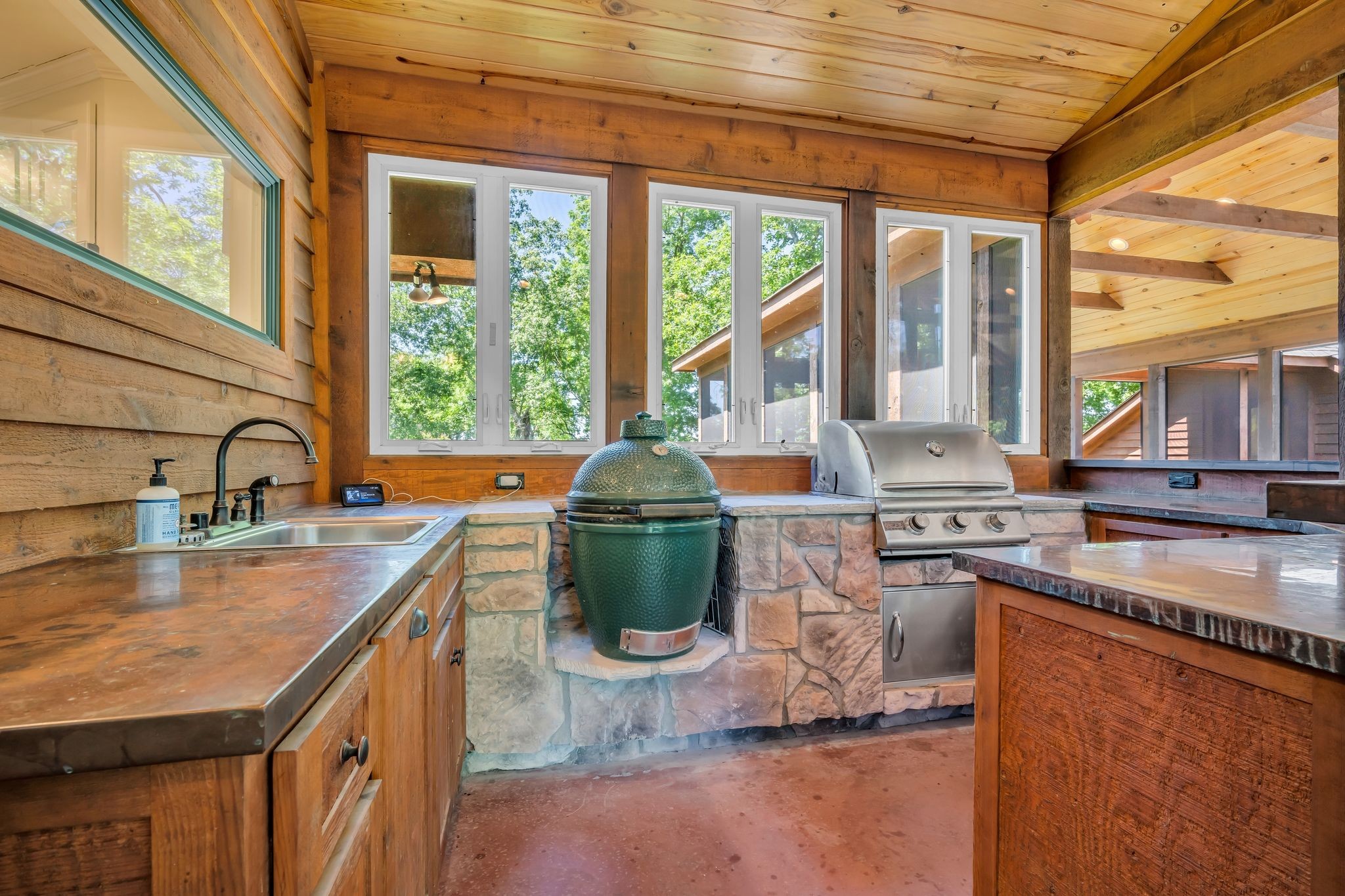4059 Jimmy Gray Robinson Road Williamsport TN 38487