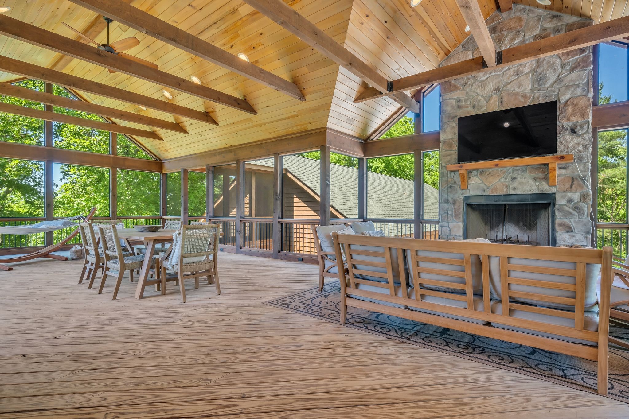 4059 Jimmy Gray Robinson Road Williamsport TN 38487