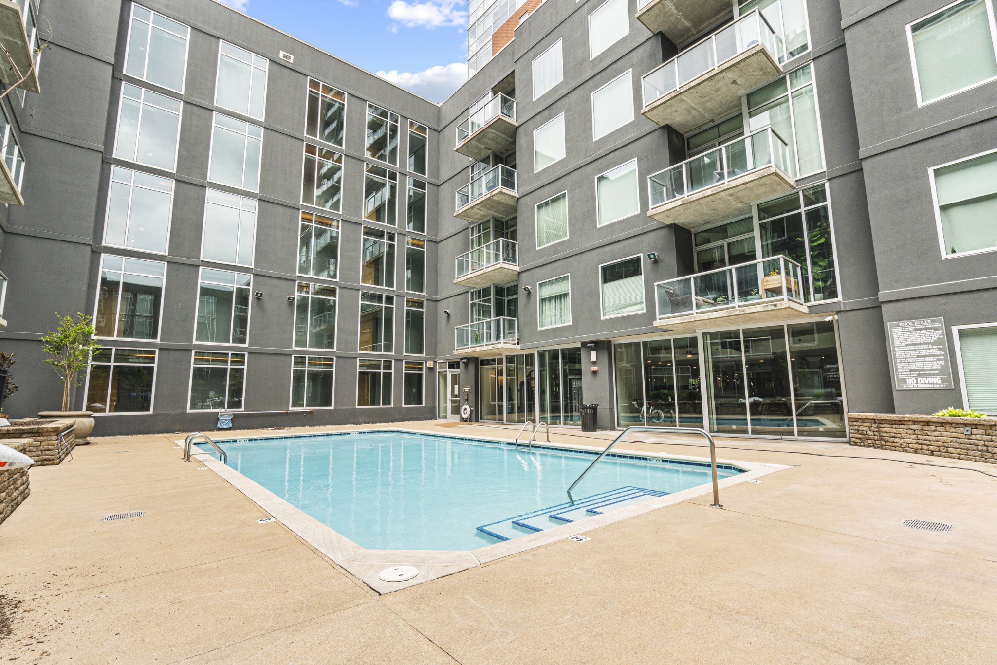 600 12th Ave, S Nashville TN 37203