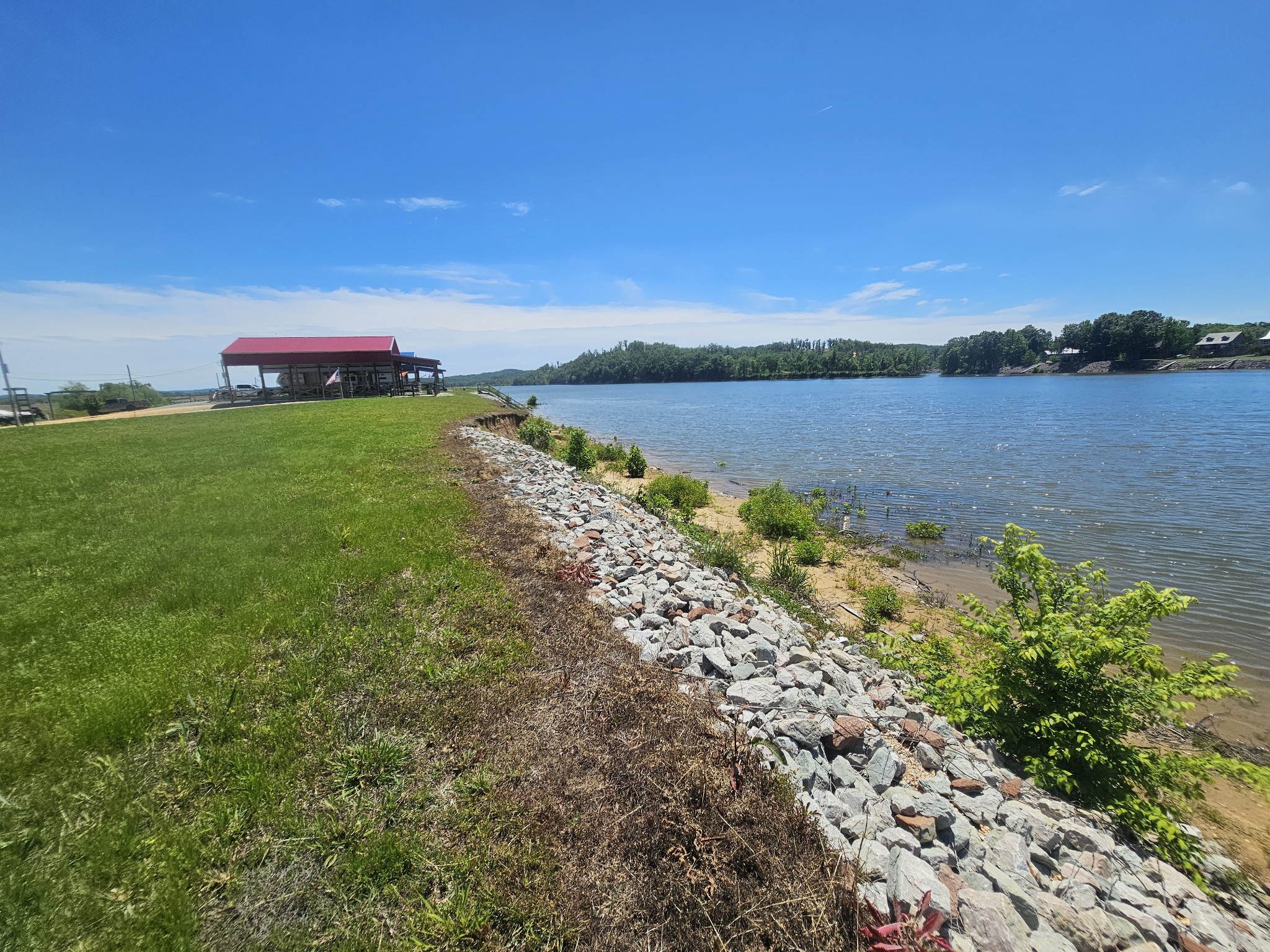 1695 Hardin Bottom River Road Clifton TN 38425