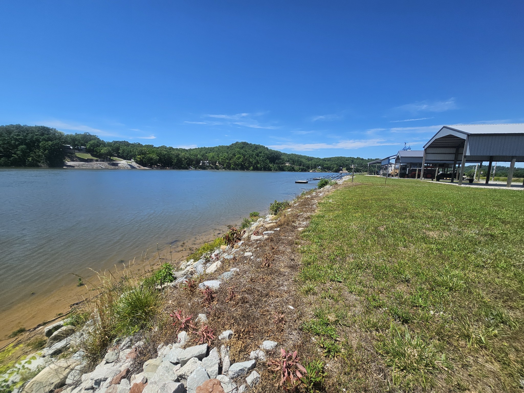 1695 Hardin Bottom River Road Clifton TN 38425