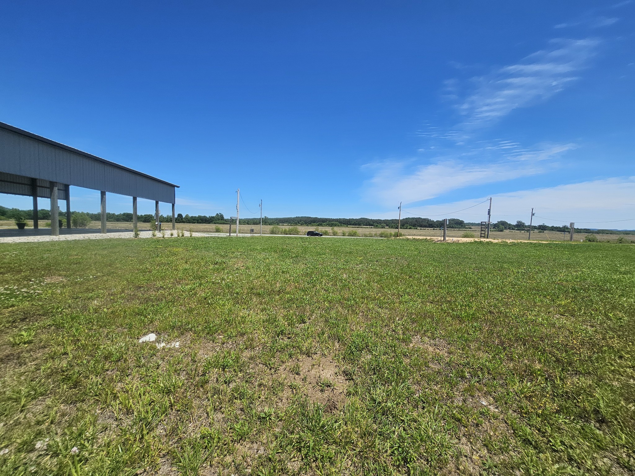 1695 Hardin Bottom River Road Clifton TN 38425