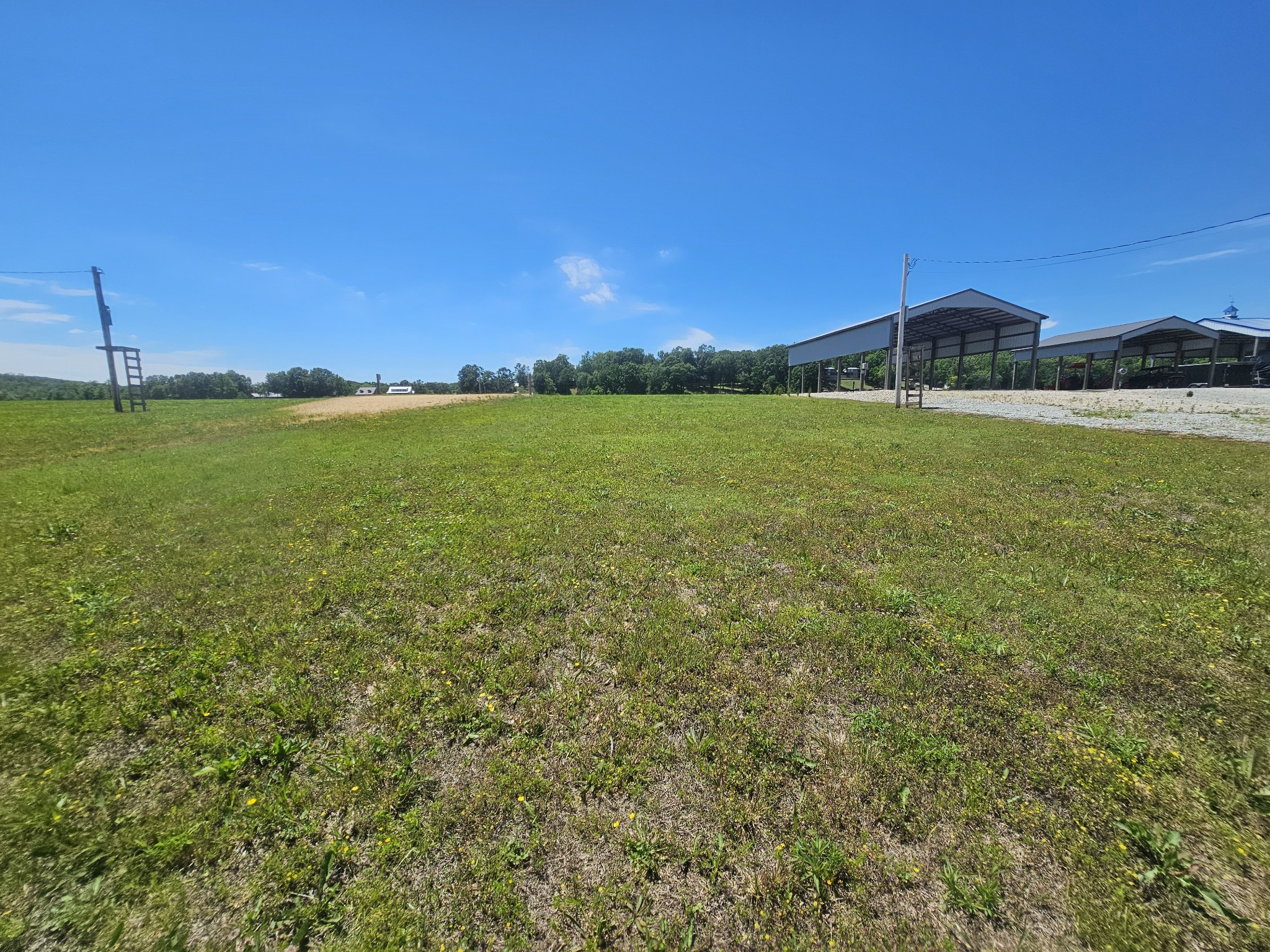 1695 Hardin Bottom River Road Clifton TN 38425