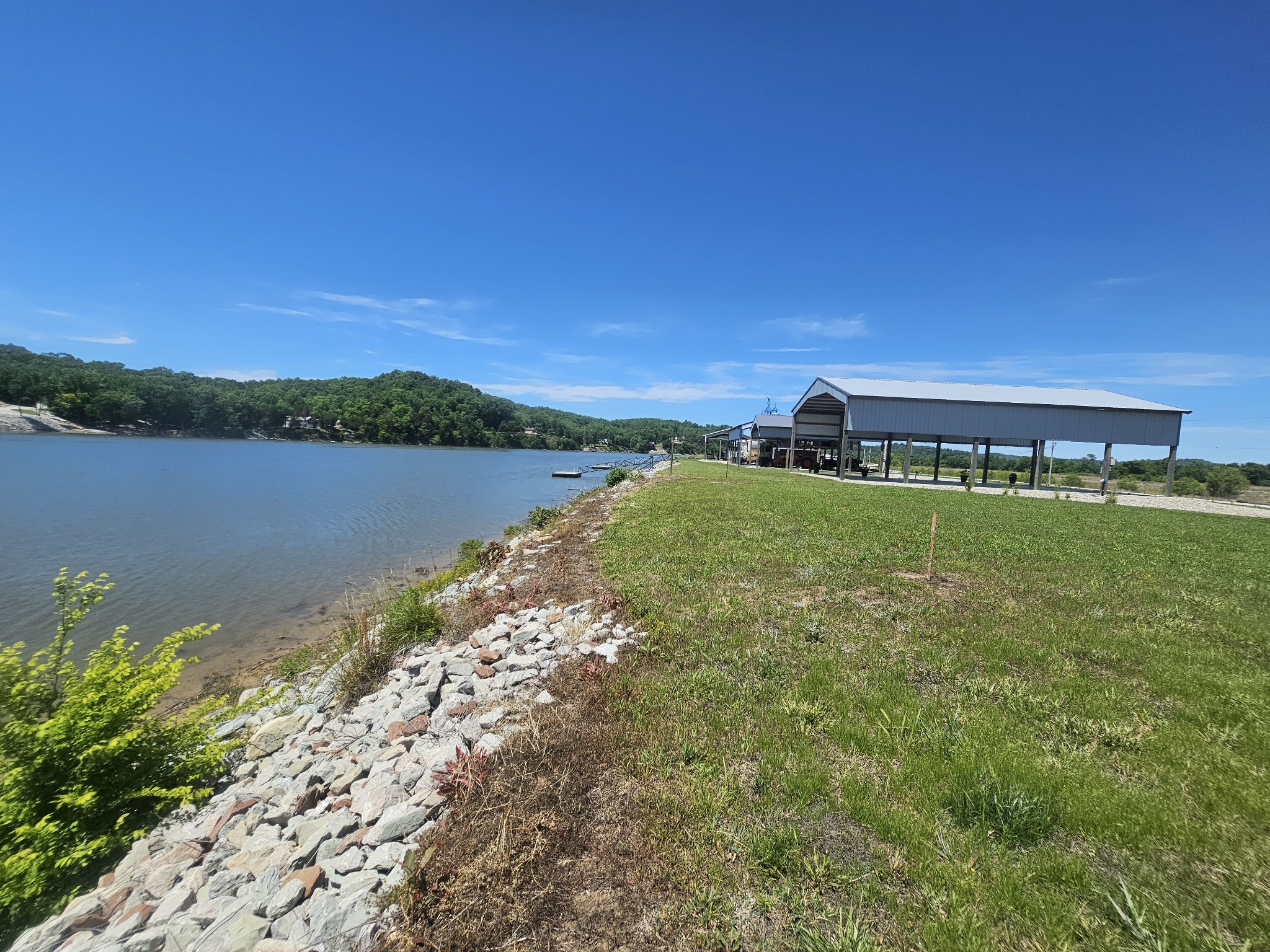1695 Hardin Bottom River Road Clifton TN 38425
