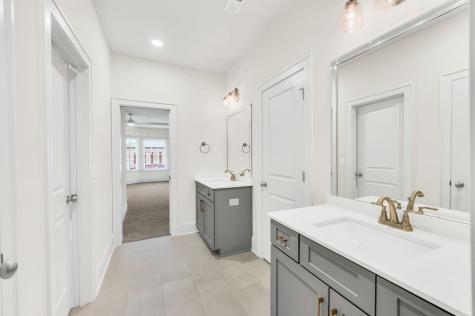913 Dauphine Street Nashville TN 37221
