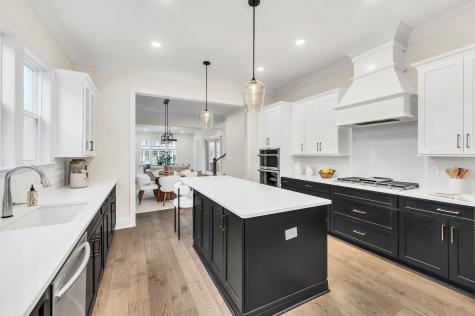 913 Dauphine Street Nashville TN 37221