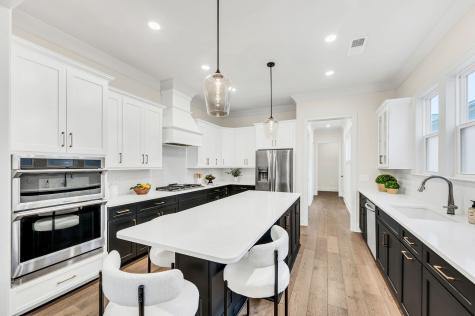 913 Dauphine Street Nashville TN 37221