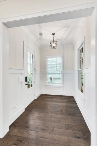 913 Dauphine Street Nashville TN 37221