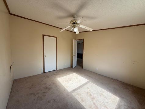 60 Robert Barnhill Road Paris TN 38242