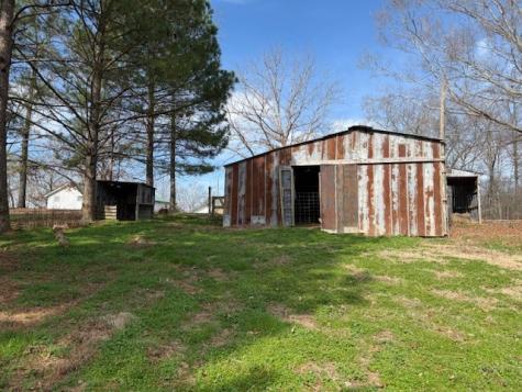 60 Robert Barnhill Road Paris TN 38242