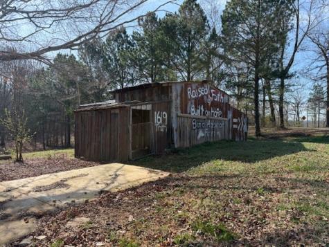 60 Robert Barnhill Road Paris TN 38242