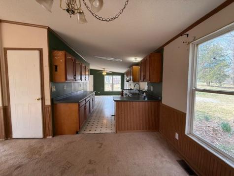 60 Robert Barnhill Road Paris TN 38242