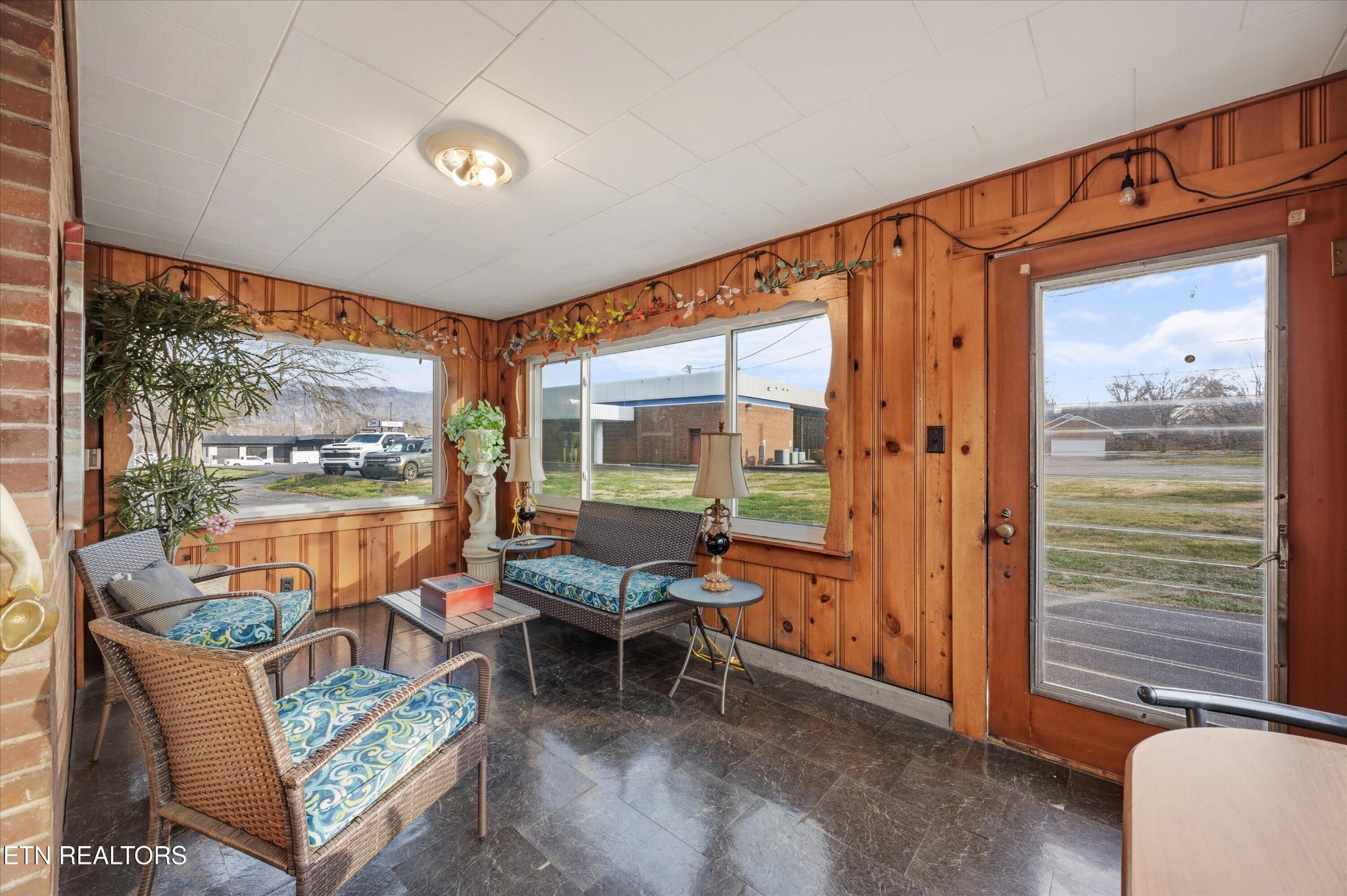 129 S Kingston Avenue Rockwood TN 37854