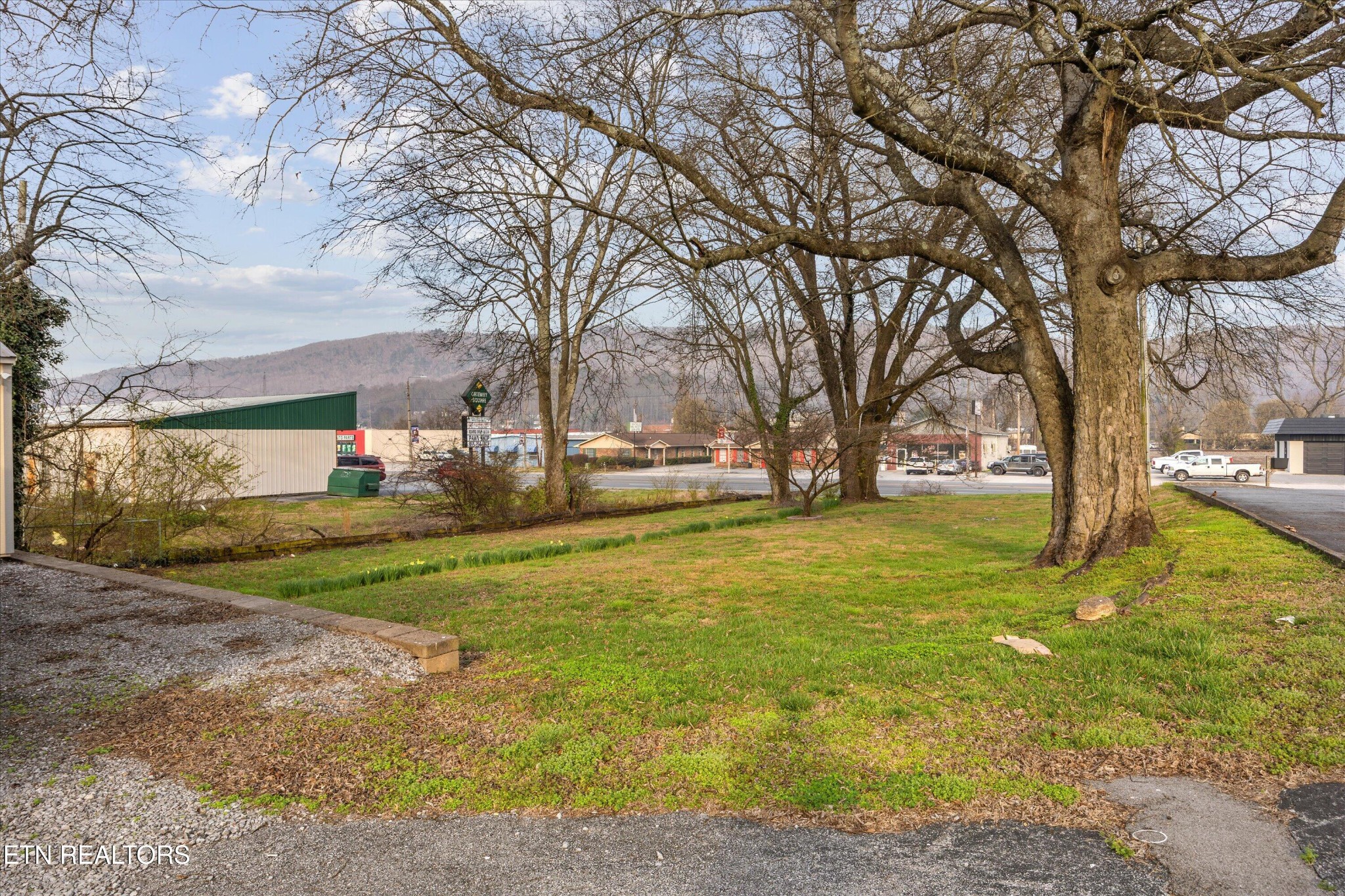 129 S Kingston Avenue Rockwood TN 37854