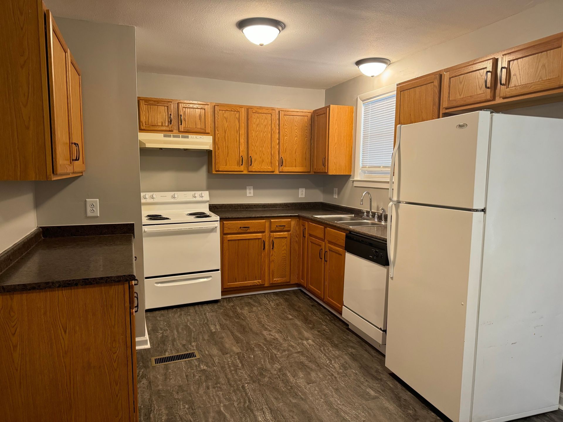 1558 Cherry Tree Clarksville TN 37040