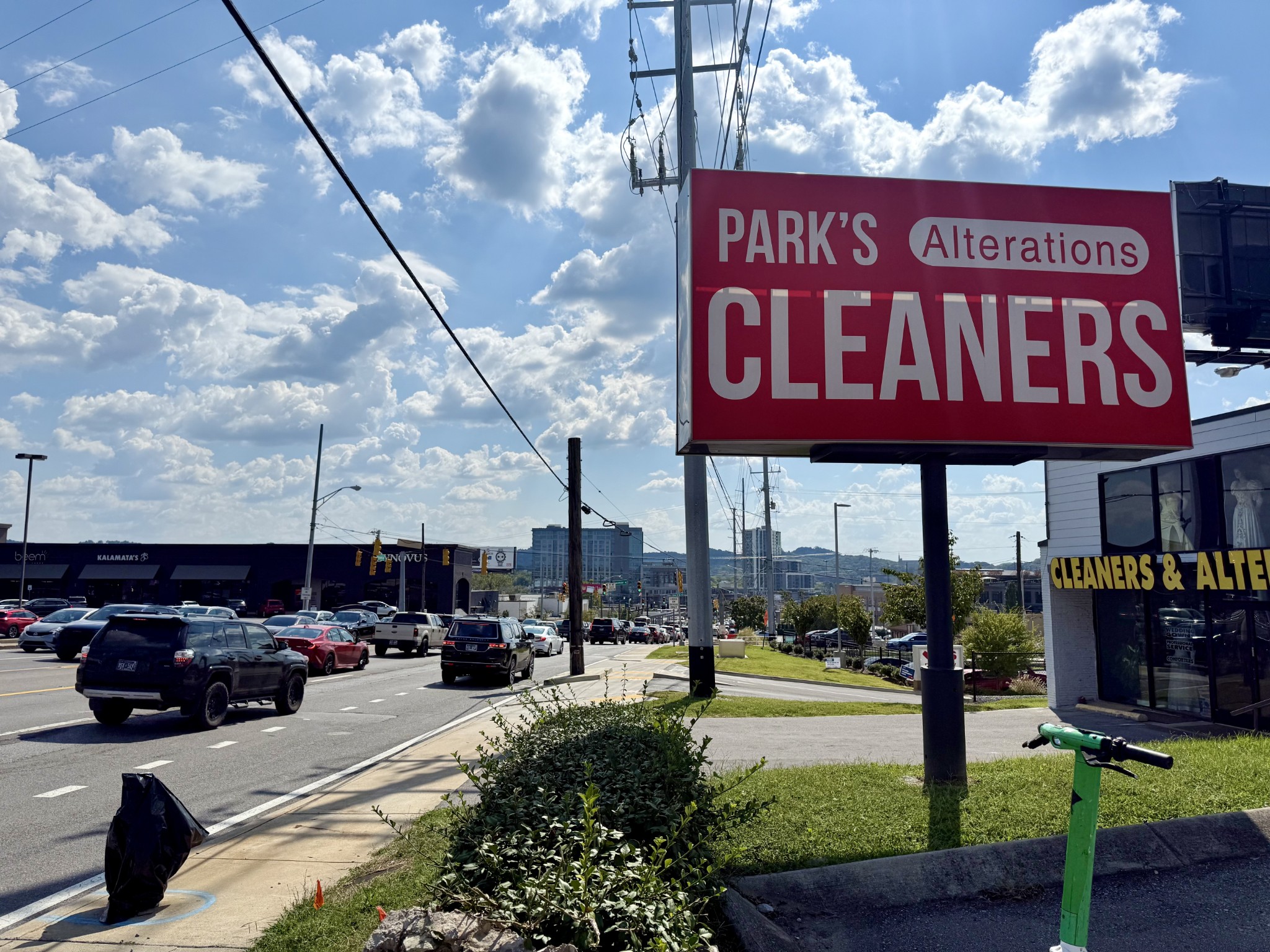 Nashville TN, 3707 Hillsboro Pike