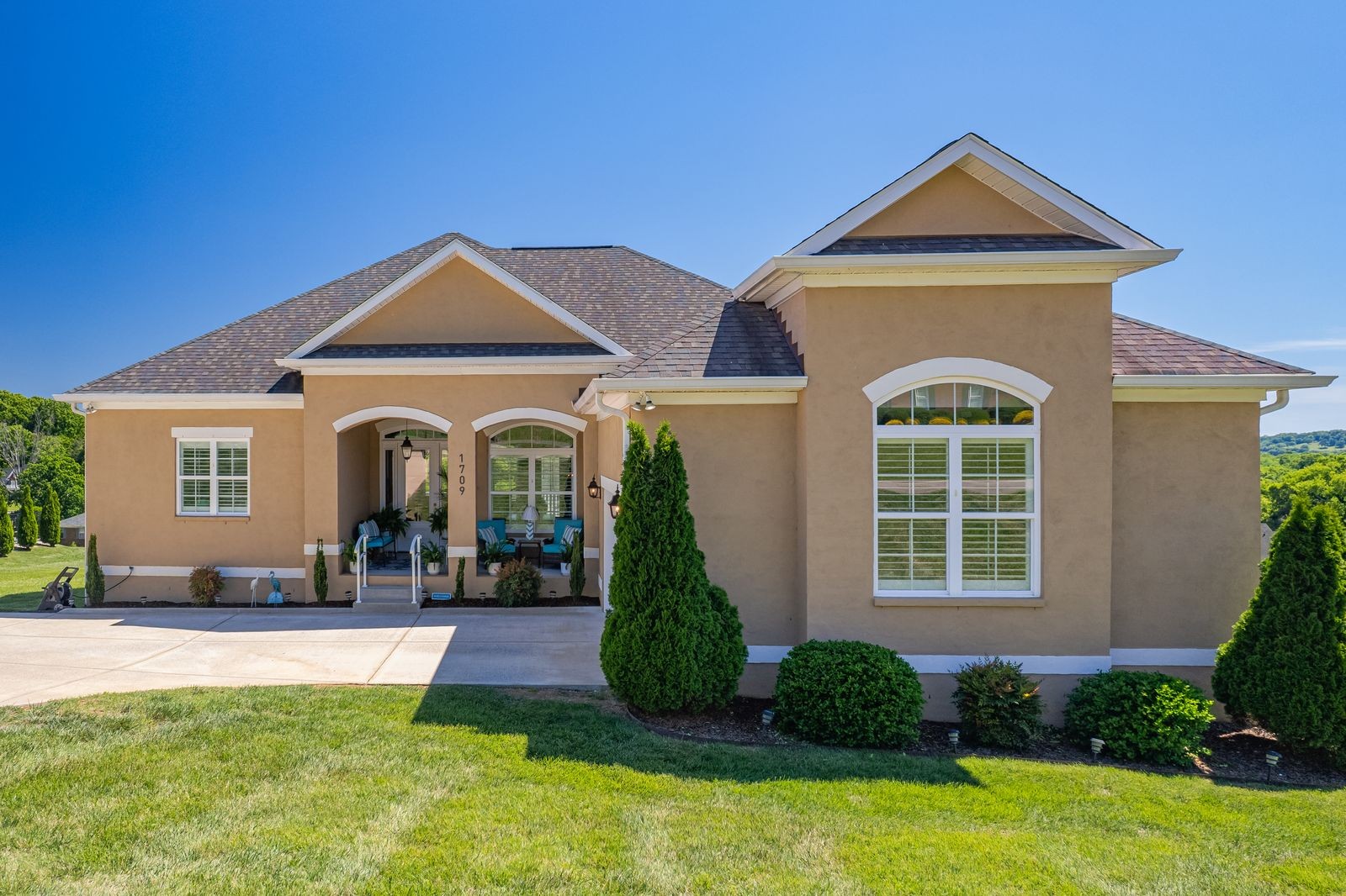 1709 Aster Drive Columbia TN 38401