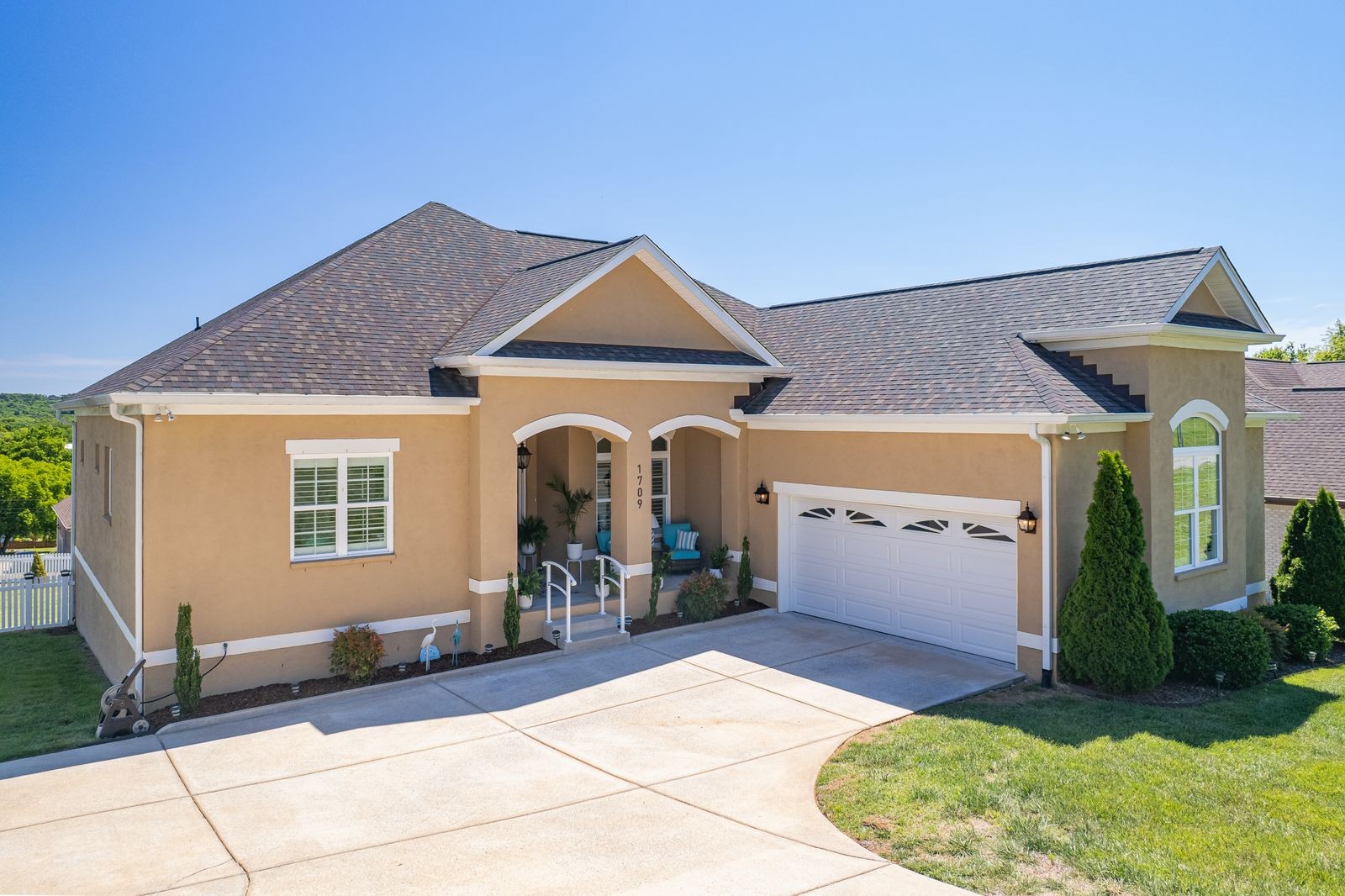 1709 Aster Drive Columbia TN 38401