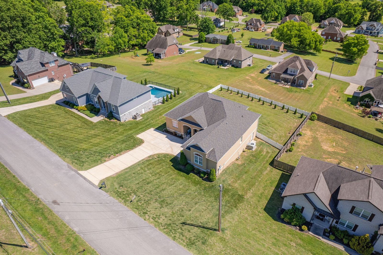 1709 Aster Drive Columbia TN 38401