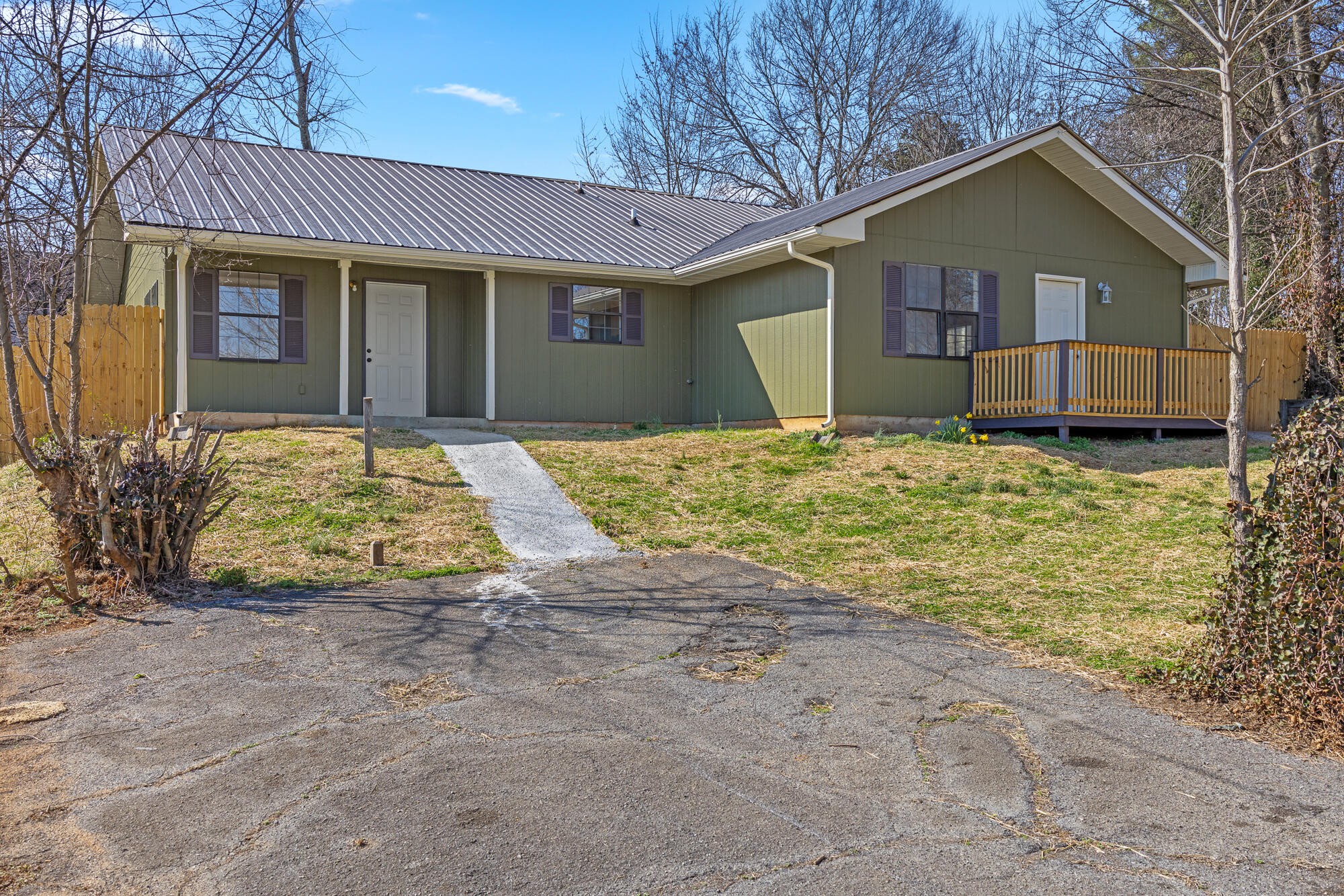 104 Pine Street Athens TN 37303
