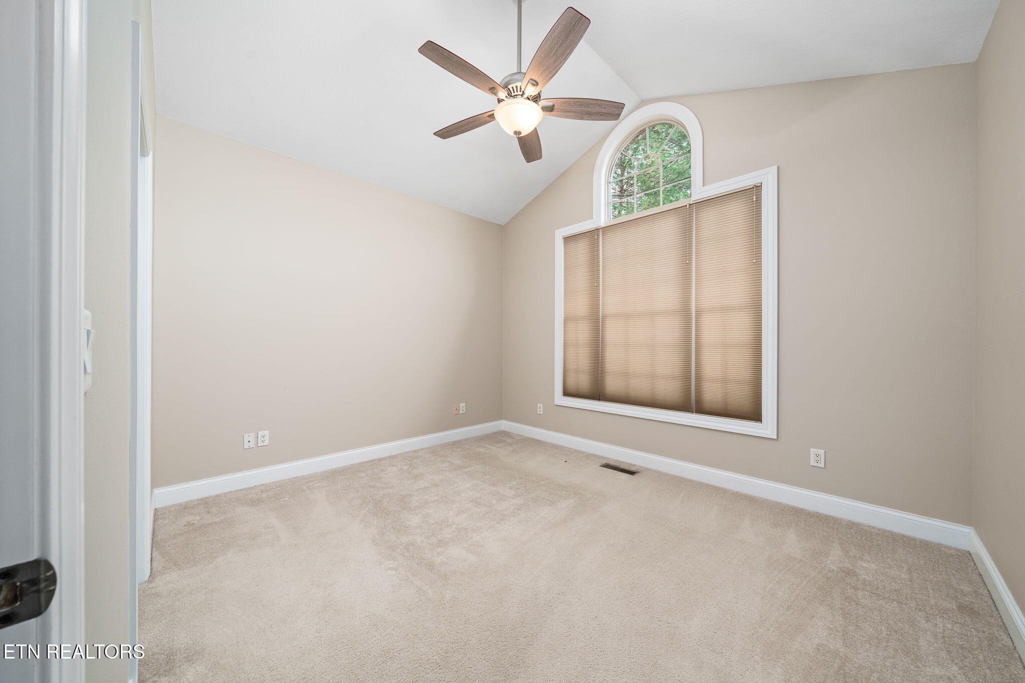 14 Holly Court Crossville TN 38558
