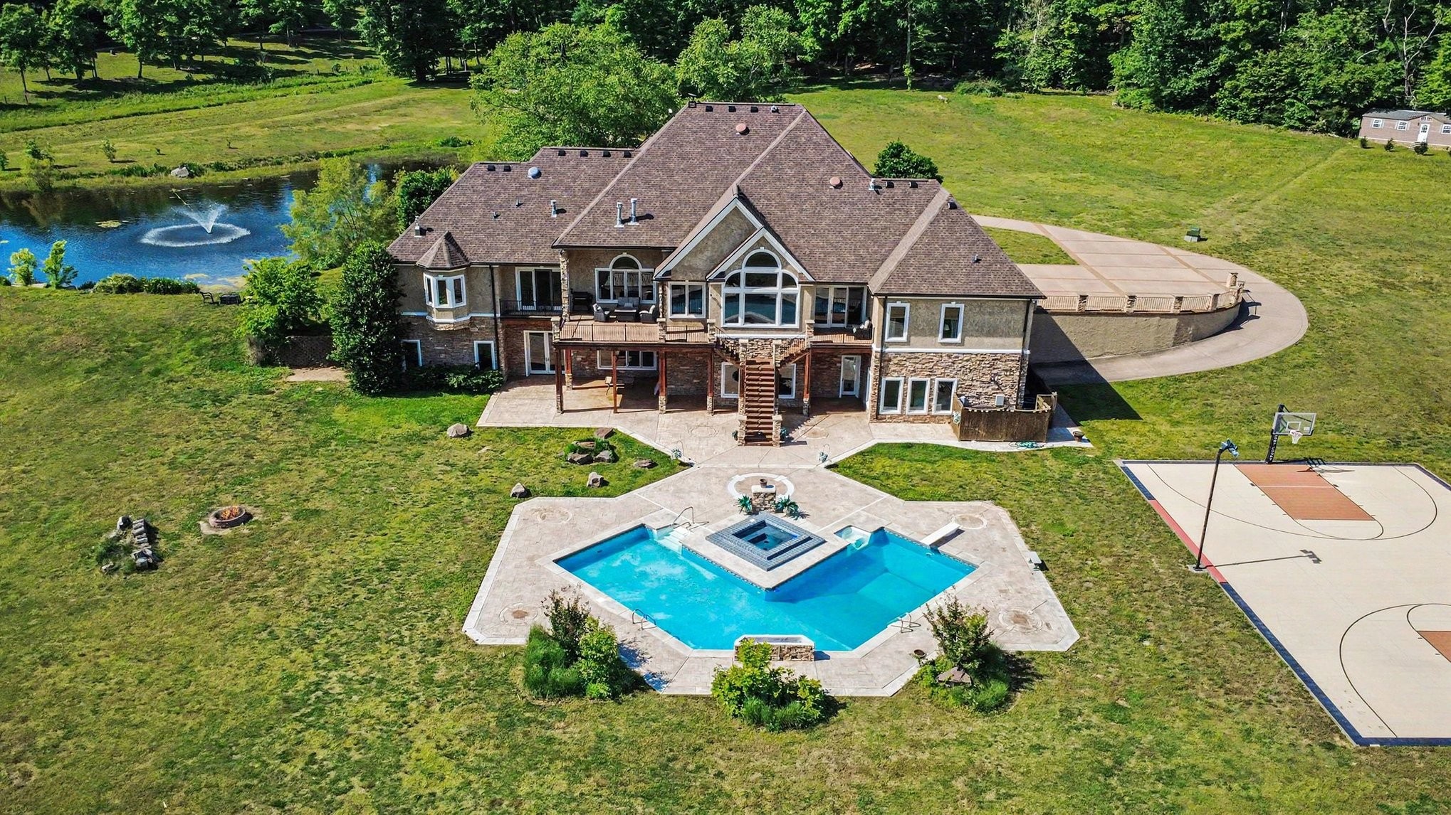 7699 N County Line Road Fairview TN 37062