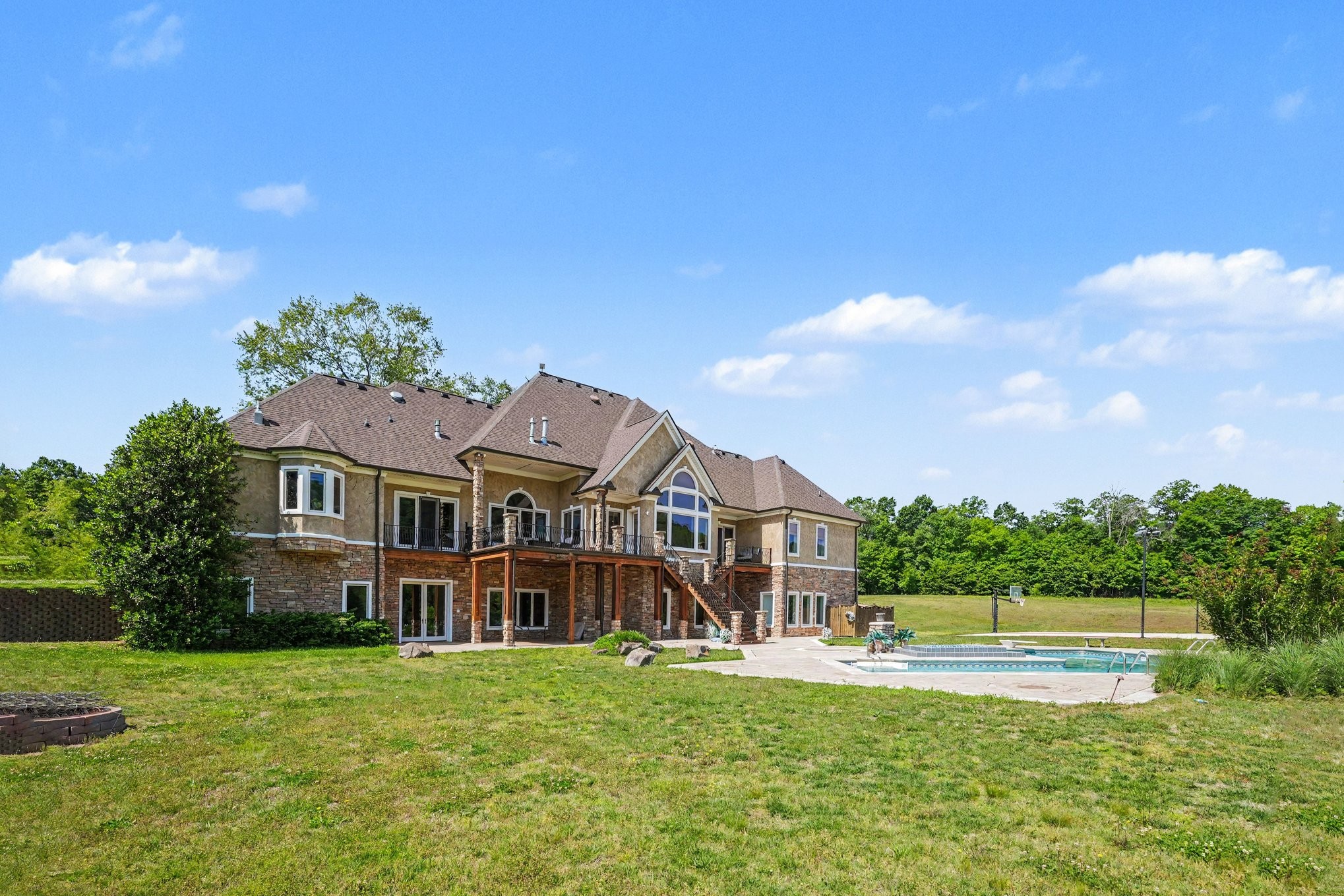 7699 N County Line Road Fairview TN 37062