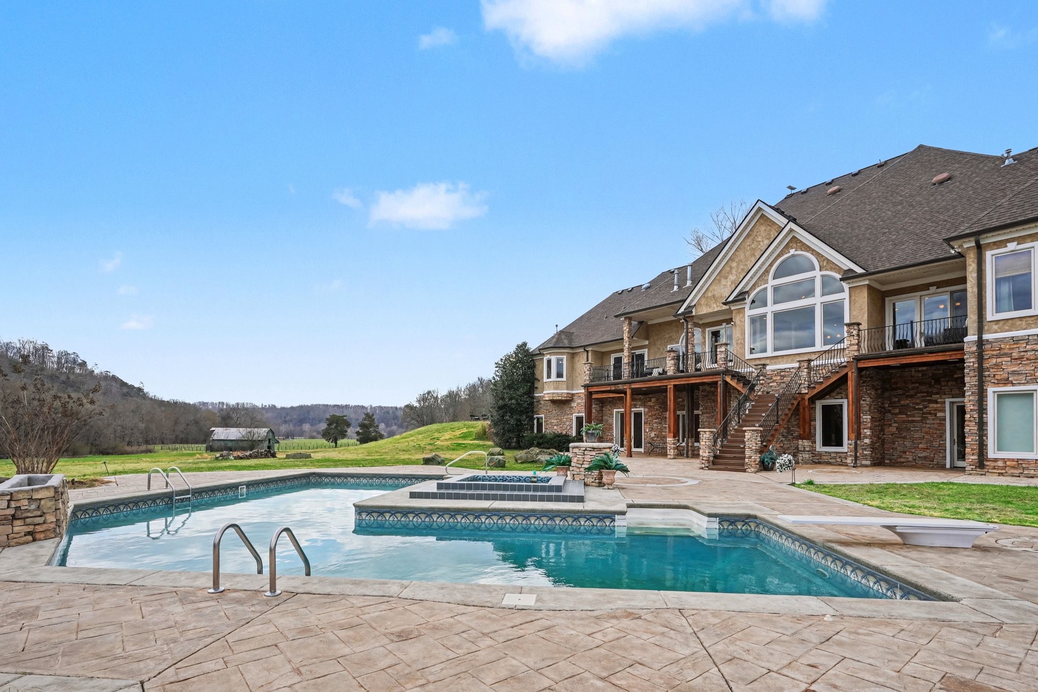 7699 N County Line Road Fairview TN 37062