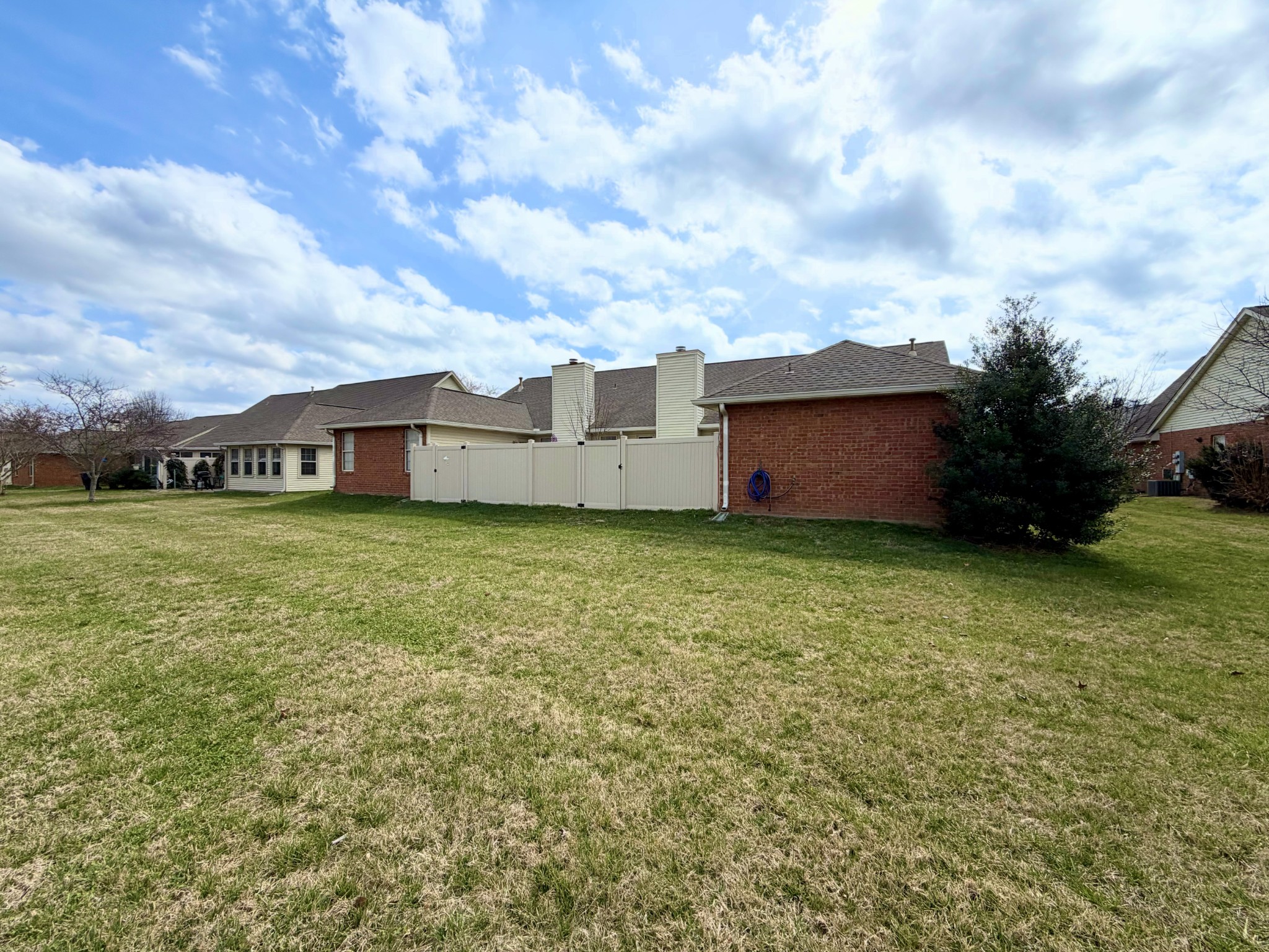 2216 River Rock Crossing Murfreesboro TN 37128