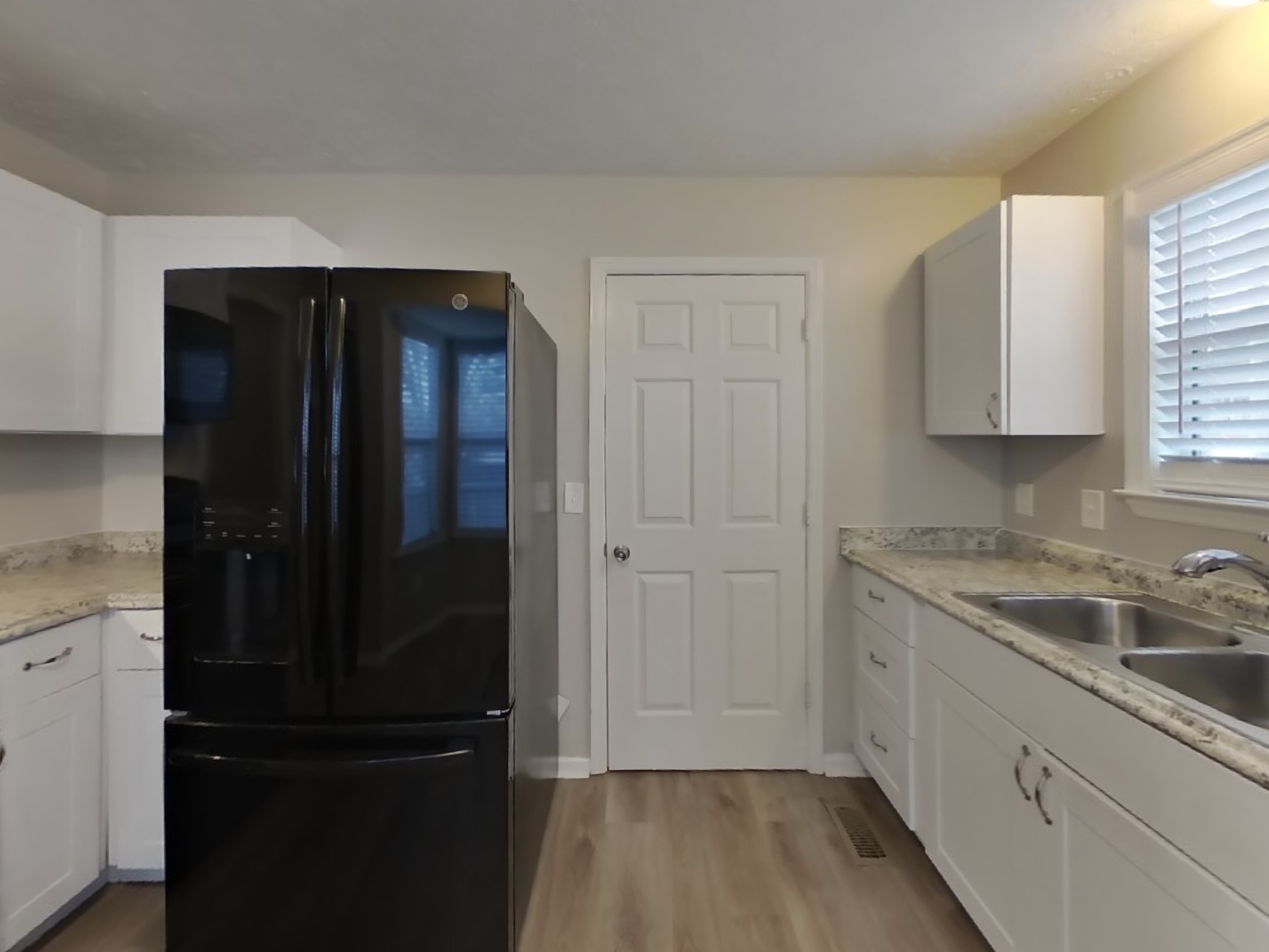 102 Natchez Ct, S La Vergne TN 37086