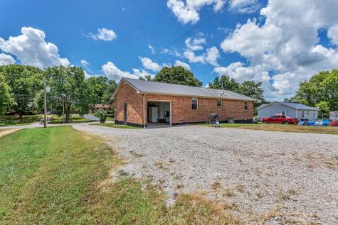 212 Lyons Lane Columbia TN 38401