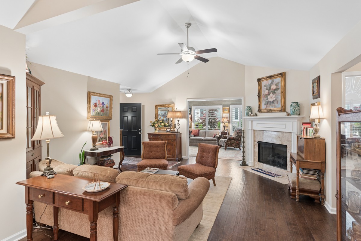 825 Browns Lane Gallatin TN 37066
