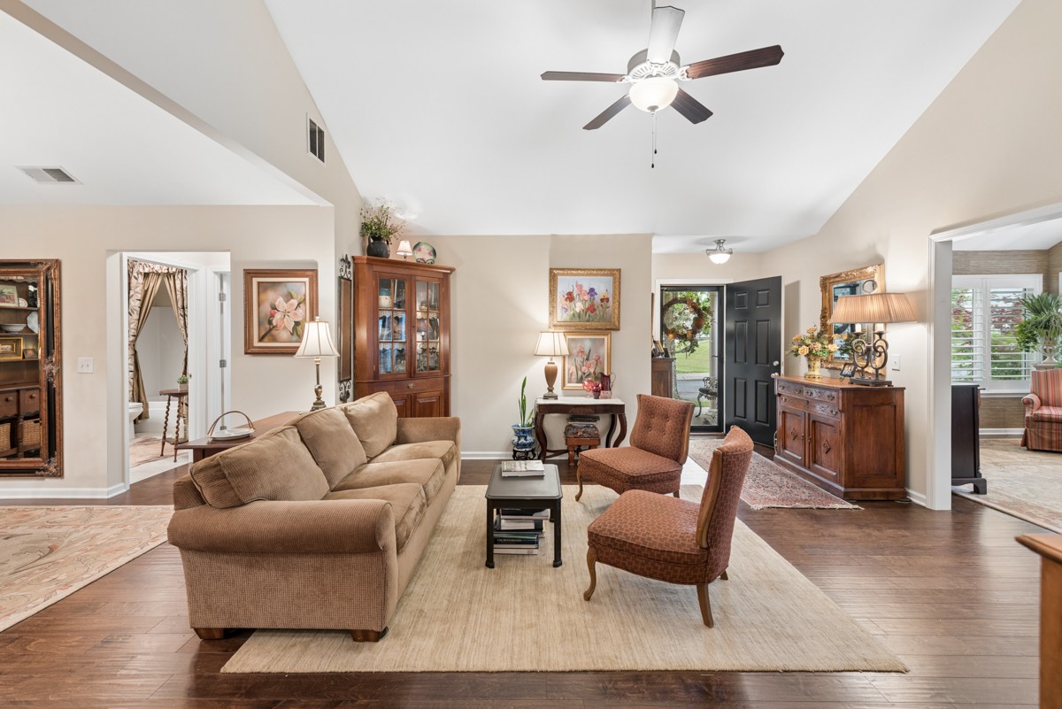 825 Browns Lane Gallatin TN 37066