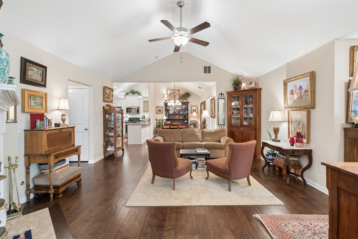 825 Browns Lane Gallatin TN 37066